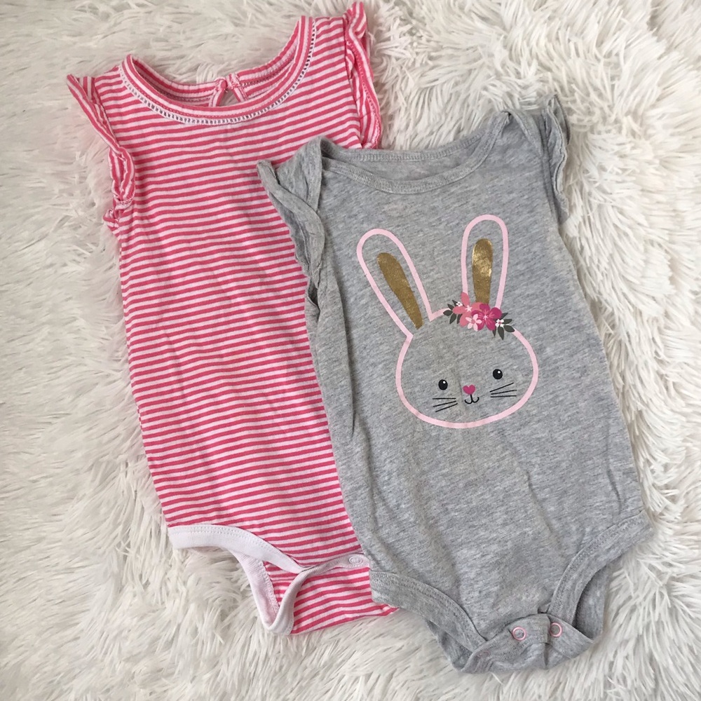 ❌Sold❌🐰 2 Ruffle One Piece Bodysuits 🐰🎀